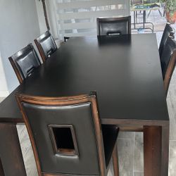 Dinning Table And Chairs