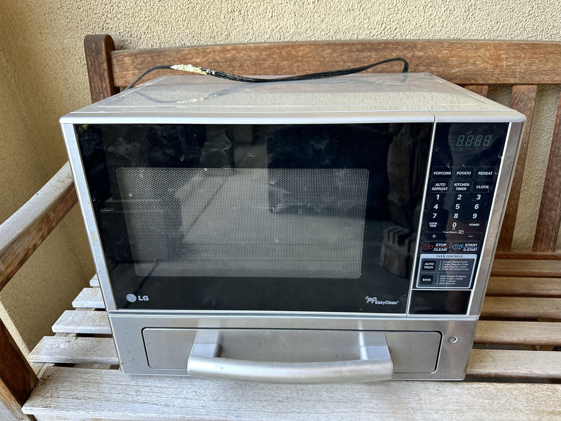 Used Microwave LG LCSP111OST Pizza Oven