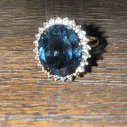 10kt Woman's Ring 