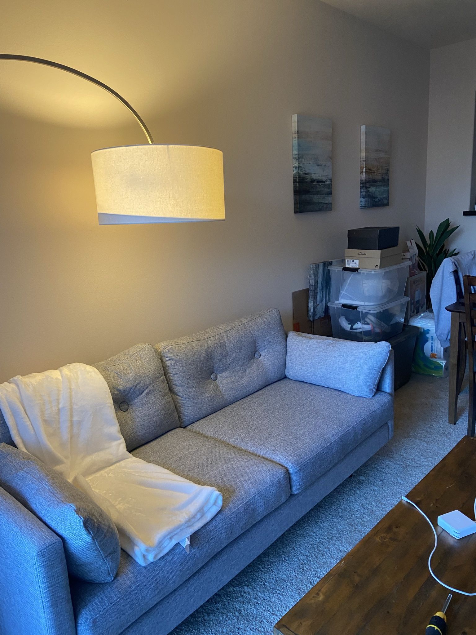 Article Anton Loveseat Couch