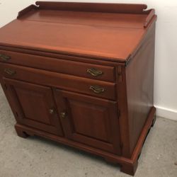 38”wx21”dx35”h Strong good condition kitchen cabinet