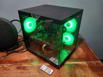 Gaming PC with 100,000 Retro Games PS3 Xbox360 N64 NES etc
