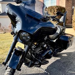 2022 Street Glide Special Brand new condition  with many upgrades including a 128 motor build.