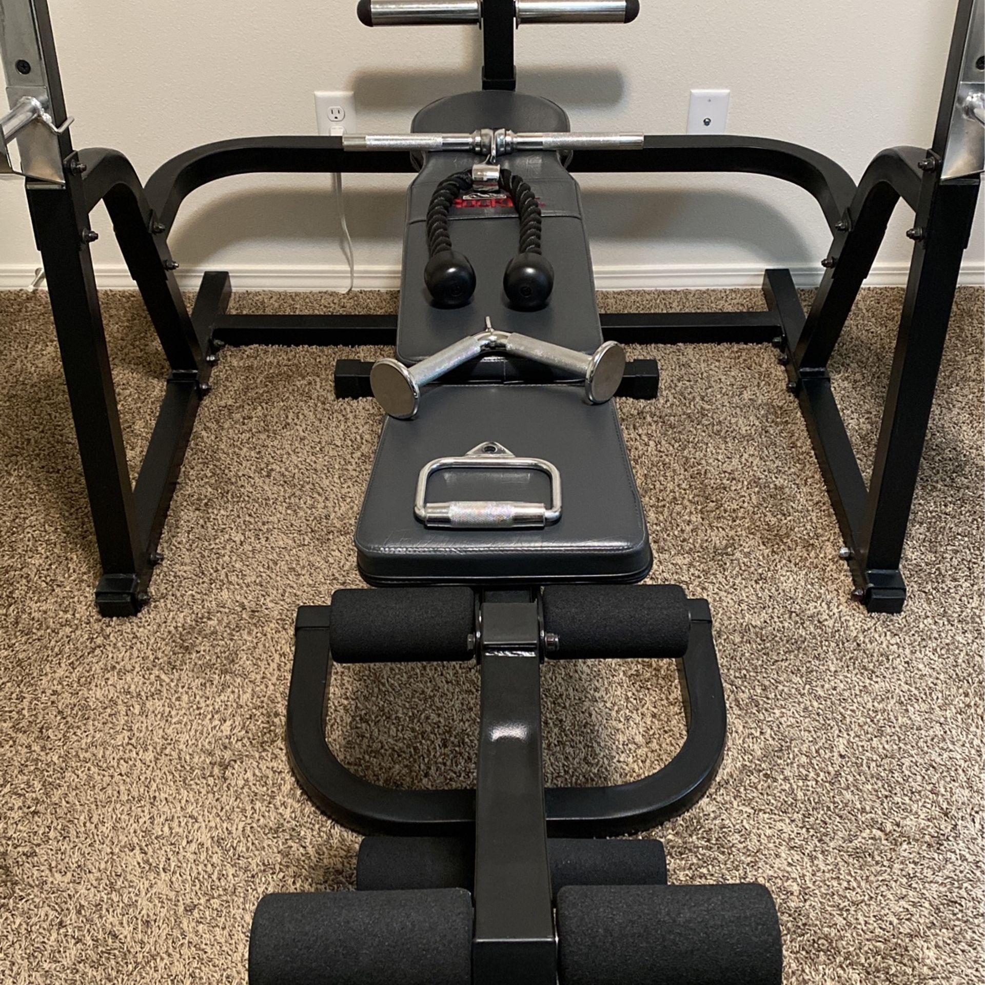 Rockfit Weight Bench With Pull Down Attachments for Sale in Kalama WA OfferUp