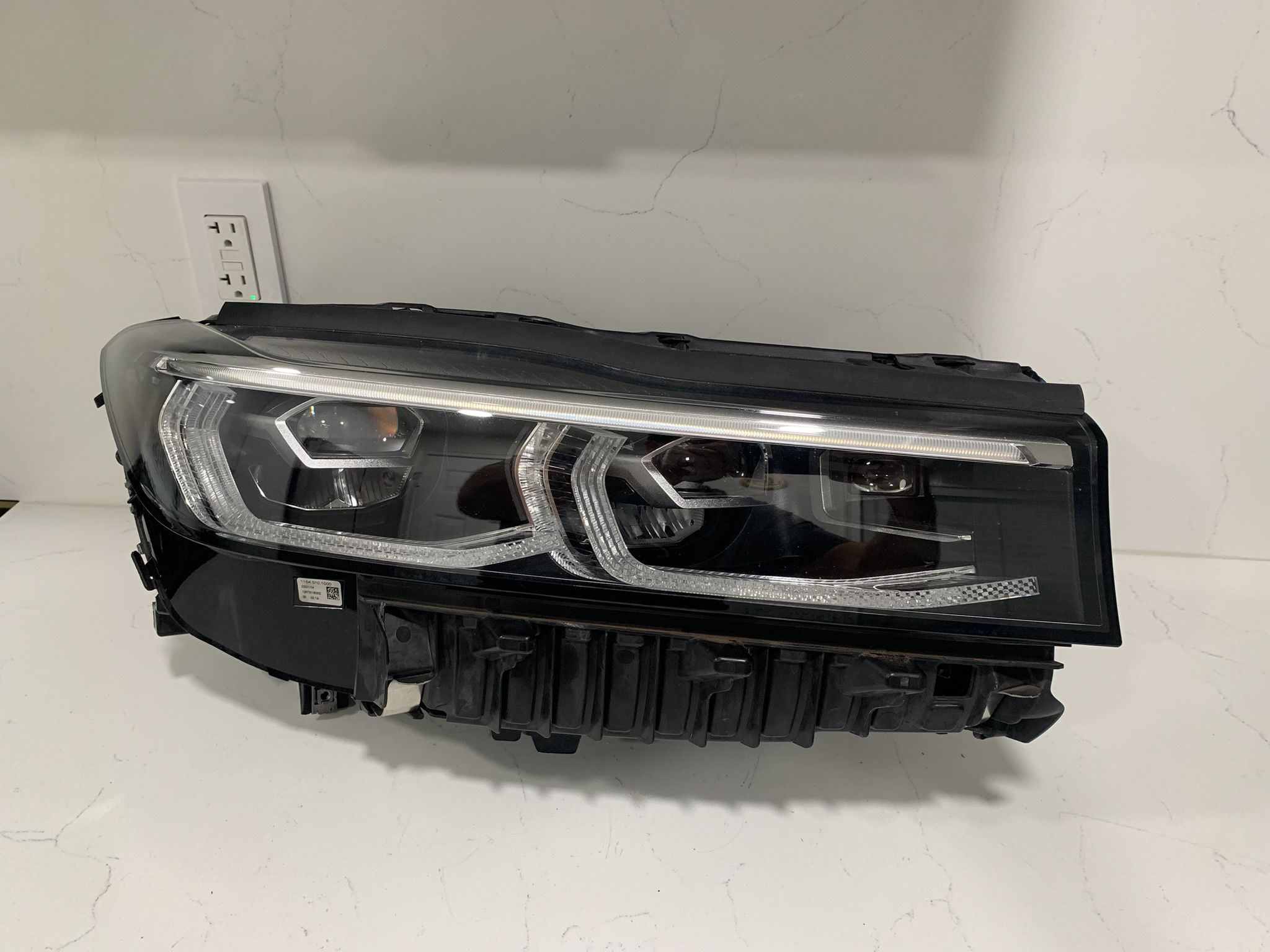 BMW 7 SERIES G11/G12 LCI OEM INSURANCE QUALITY RIGHT PASSENGER LED HEADLIGHT HOUSING 2020/2021/2022