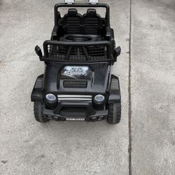 24V Kids Ride-On 4x4 Jeep w/ Parent Remote, Bluetooth, USB – Excellent Condition