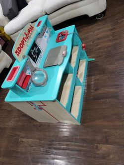 Melissa and Doug adopt me center