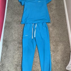 Like New Set Figs  Women Scrub