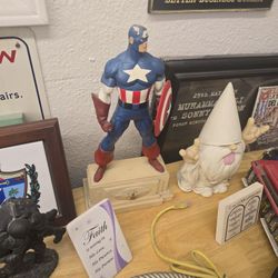 Captain America Statue