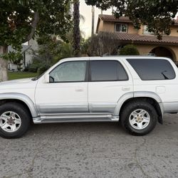 Stock 3rd Gen 4Runner Wheels Off of 2000 