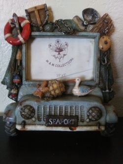 Beach truck picture frame holds 3 x 5 picture
