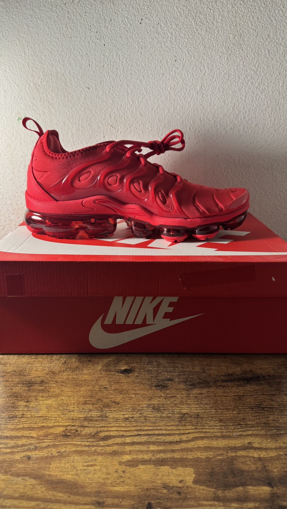 Nike Men's Air VaporMax Plus Shoes University Red