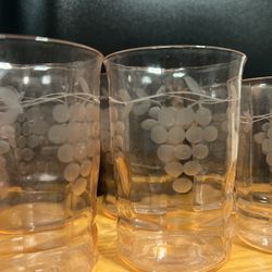 Pink Depression / Vintage / Uranium Glass Set Etched Grapevine 