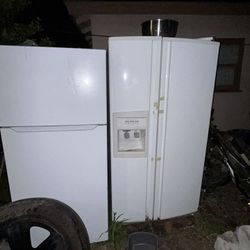 Refrigerator 
