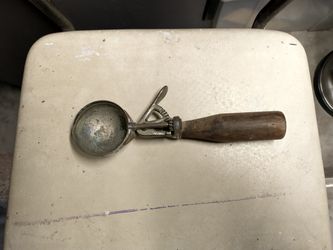 Vintage Ice Cream Scoop