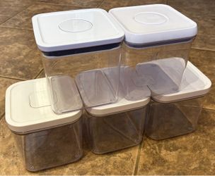 5 OXO pop top 2.8qt food storage containers