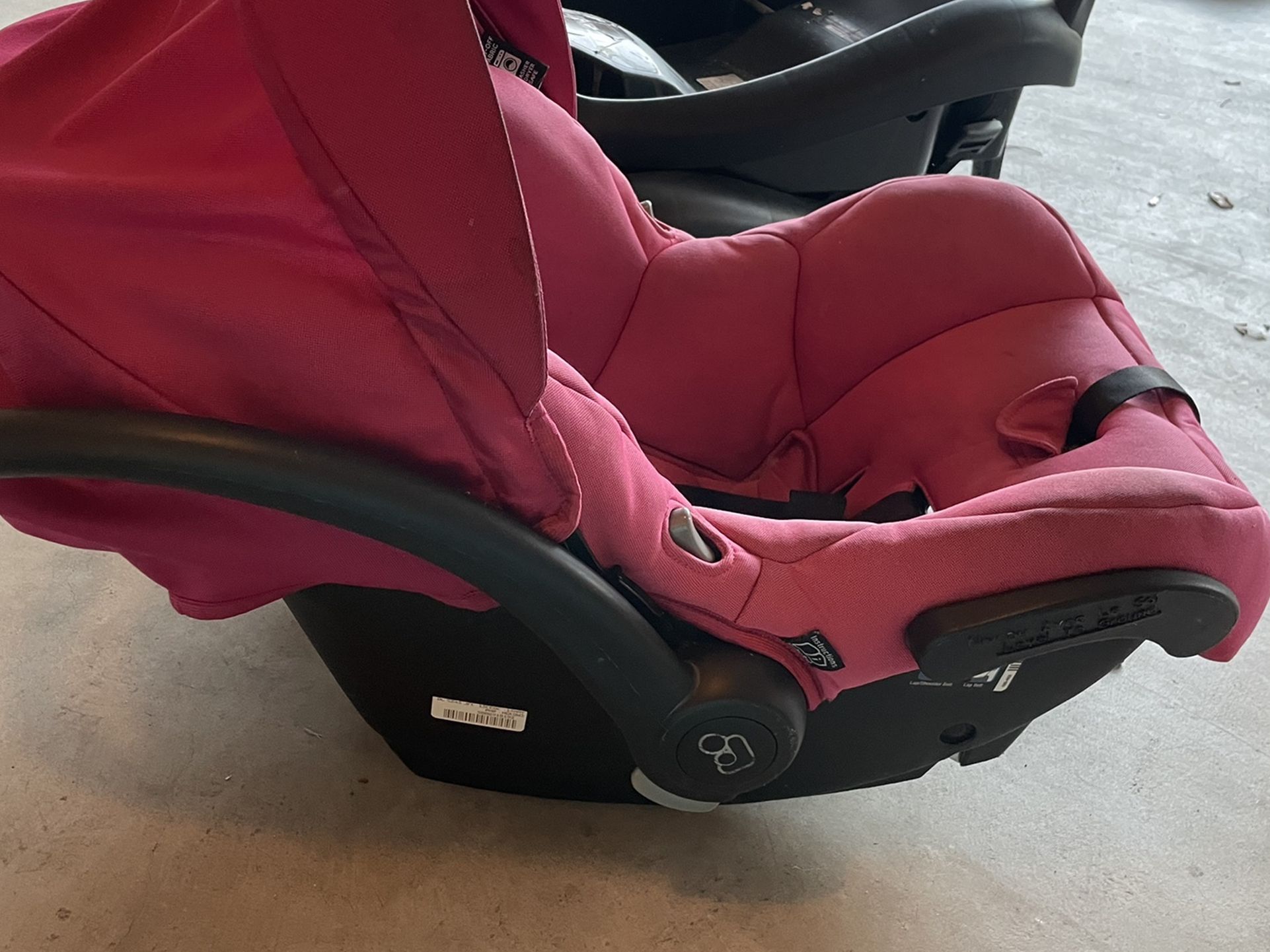 Car seat With 2 Bases