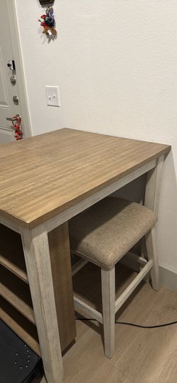 Counter Height Table with Stool