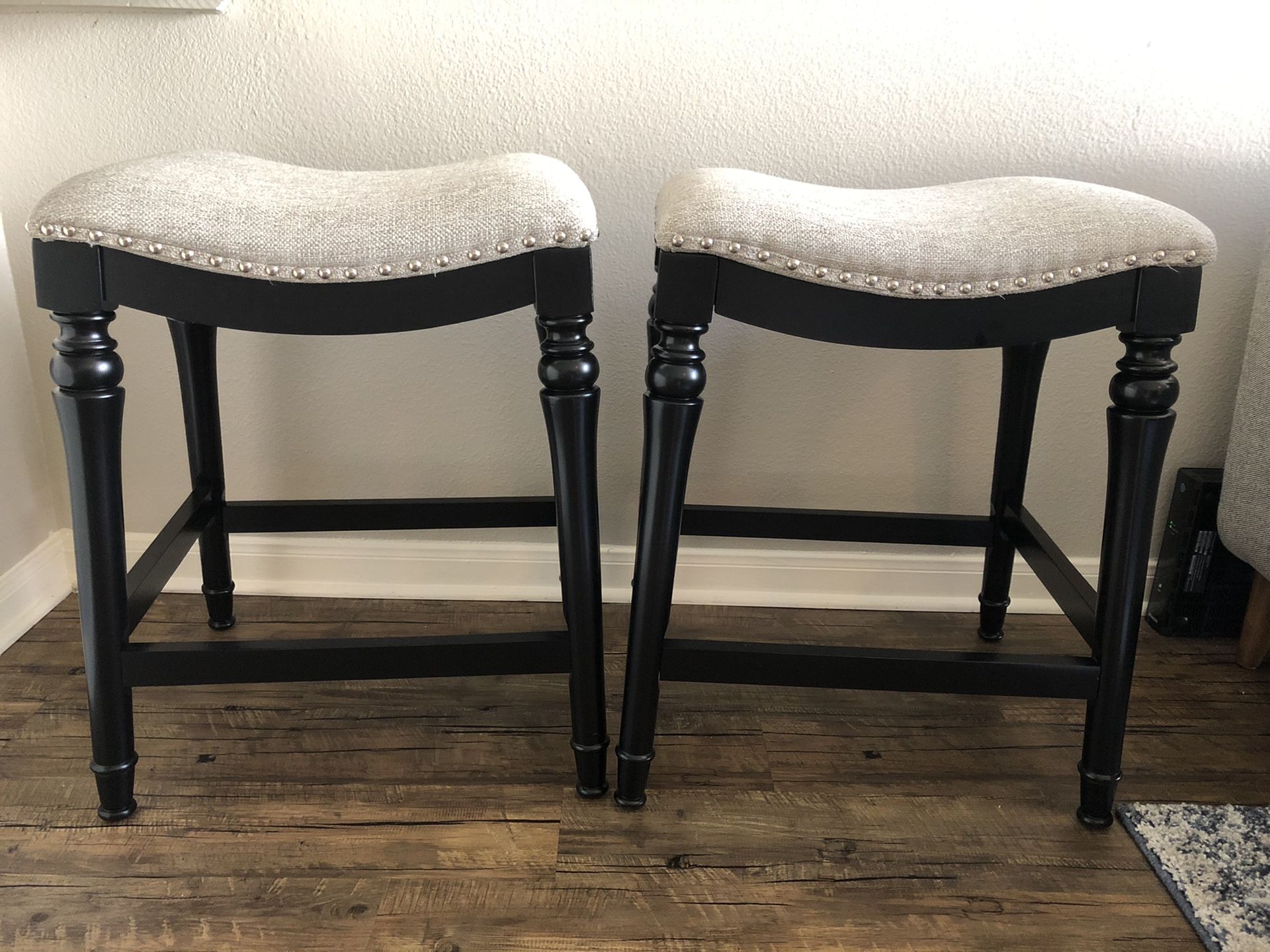 Lockhart counter stool