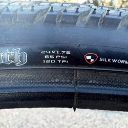 Maxxis DTH BMX 24 x 1.75 Tires