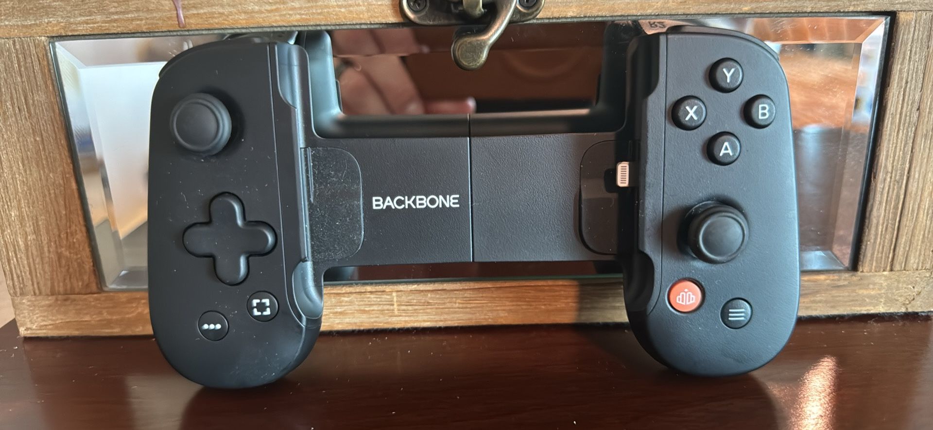 Backbone One Mobile Gaming Controller (lightning)