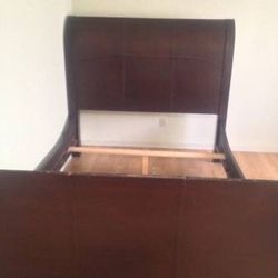 HIGHLAND DESIGN QUEEN LEATHER/WOOD BED FRAME $300