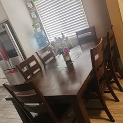 Wooden Table With Chairs 