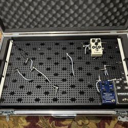 Temple Audio Pedalboard Trio w/Flight Case