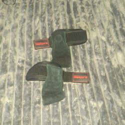 Weight Lifting Rist Protectors. 