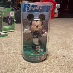 Bobble Dobbles Disney Chicago Bears Quarterback Mickey Hand-Painted Bobblehead Doll