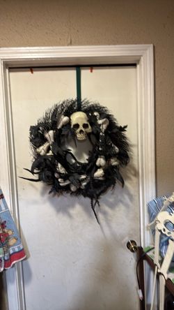 Skeleton bones Halloween wreath