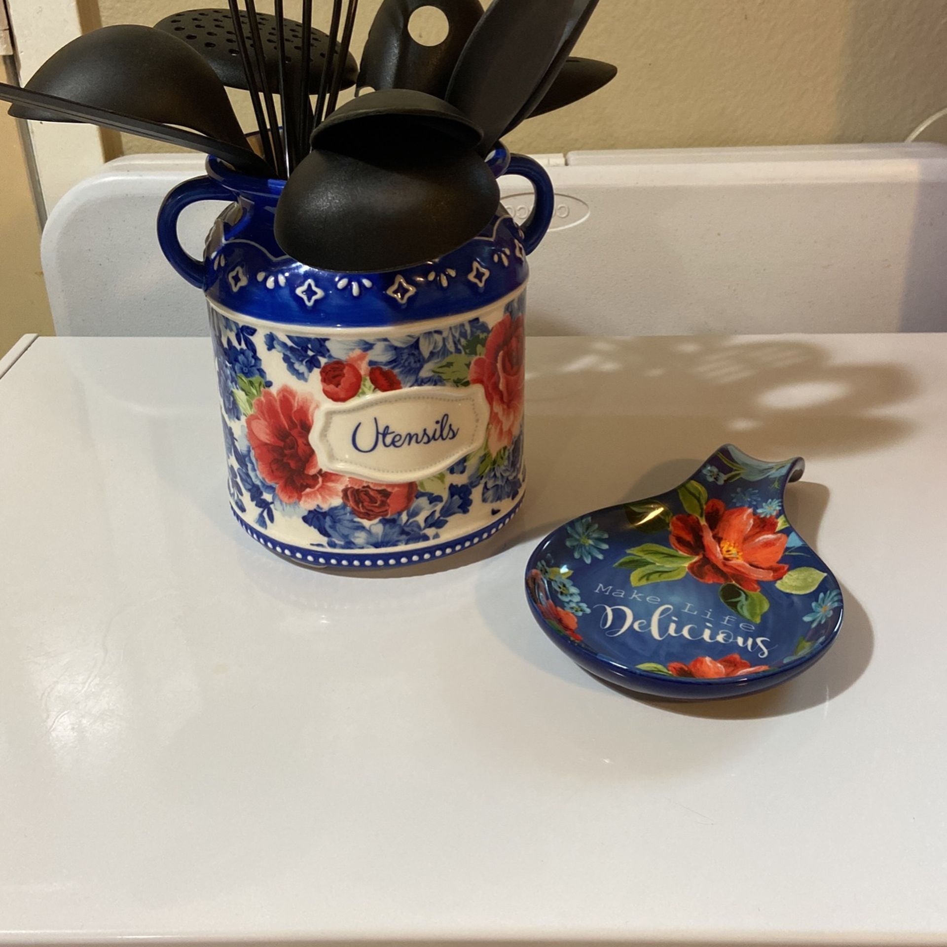 Pioneer Woman Utensil Holder And Spoon Rest