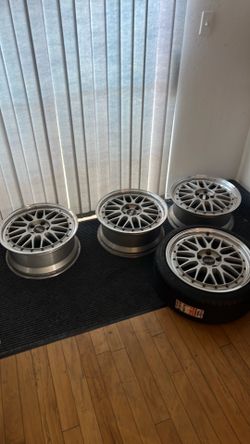 BBS LM 18x8 et40 5x114 polished lips