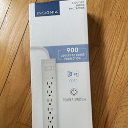 Insignia 6 Outlet Surge Protector 
