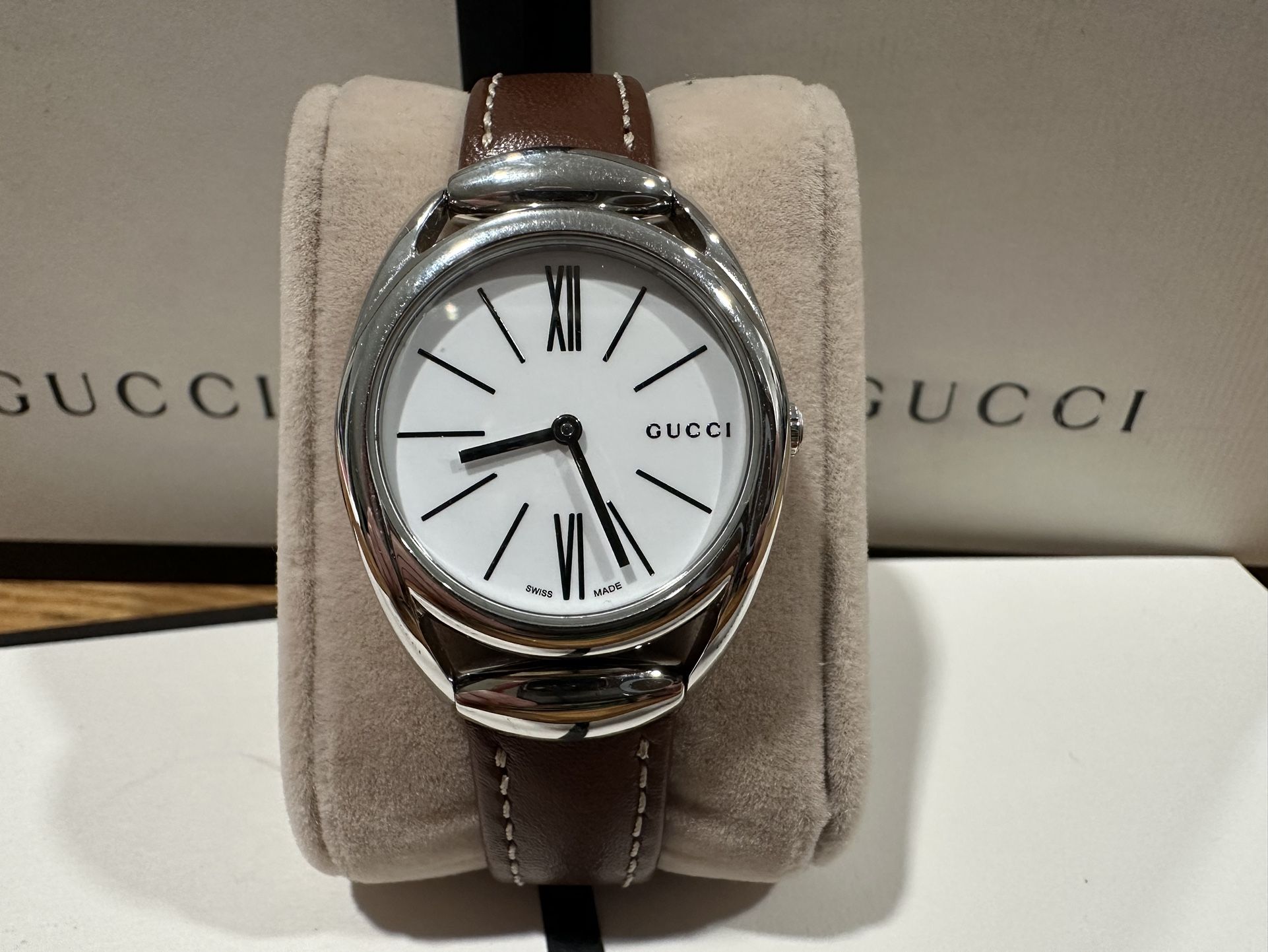 Gucci 34mm watch for women — new | Open Box —