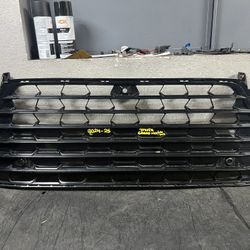 2024-2025 TOYOTA GRAND HIGHLANDER GRILL OEM USED #9426
