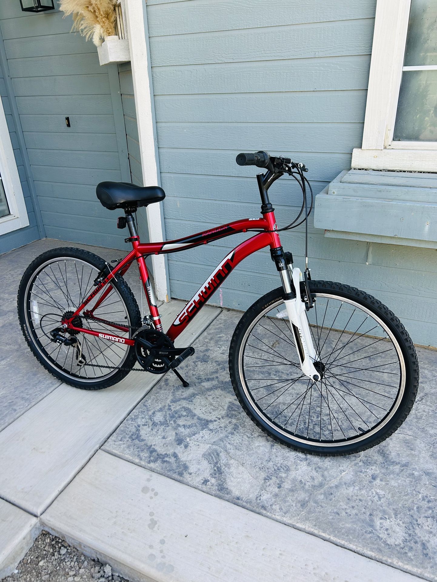 SCHWINN RANGER MOUNTAIN BIKE 26” Wheels