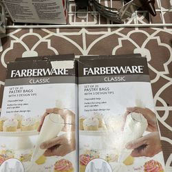 Farberware Set Of 20 Pastry Bags with 3 Designs Tips Set Of 2