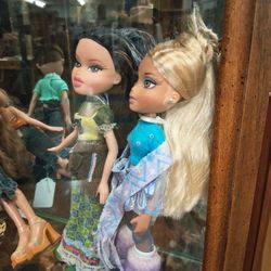 Monster High, Bratz Dollas, Toys, Pokémon, 