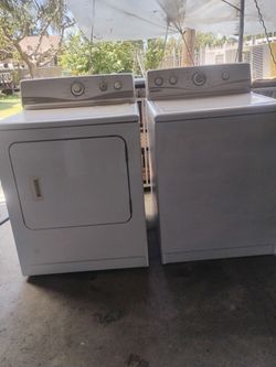 SET WASHER AND DRYER GAS MAYTAG BERY GOOD WORKING