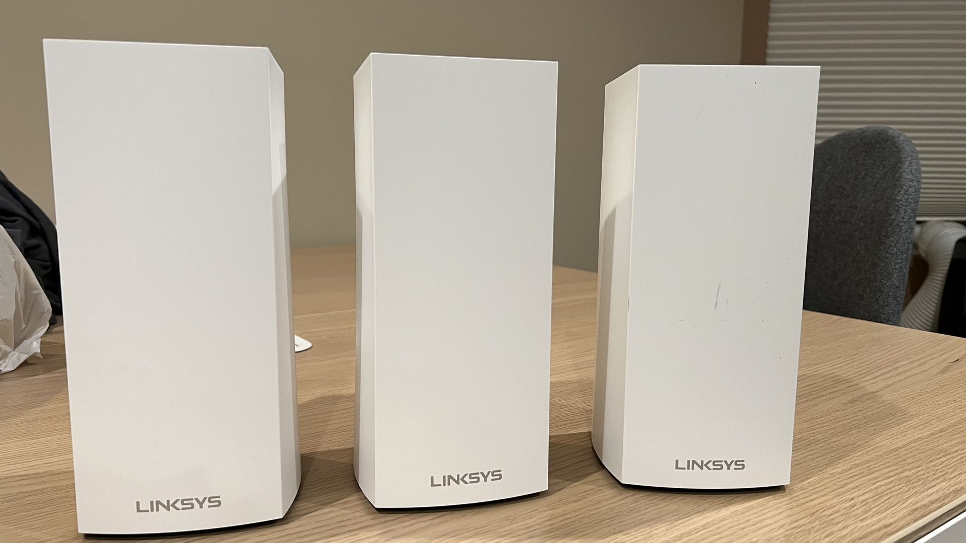 Linksys mesh network router system (3 pc)