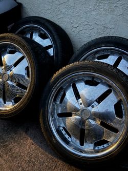 Stock rims for Chrysler 300 (used)