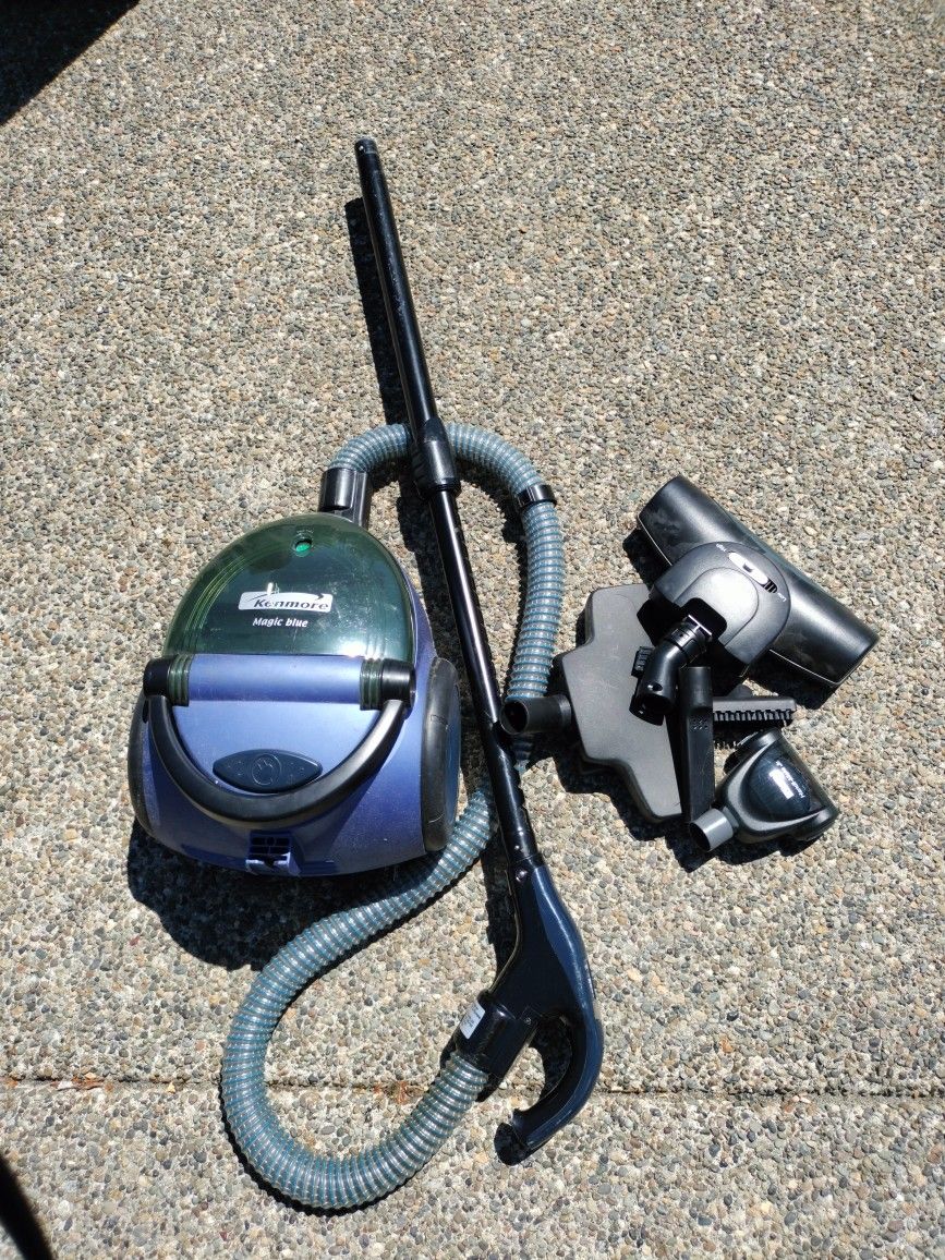Vacuum. Kenmore.