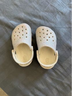 Toddler crocs