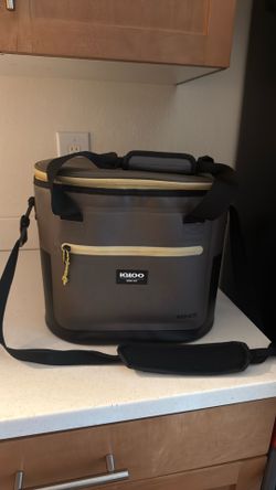 Igloo MaxCold+ Soft-Sided Cooler Bag