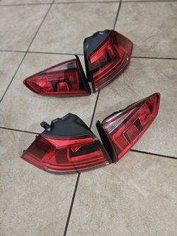 2016 Volkswagen GTI taillights