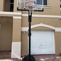 Basketball Hoop. Great Condition $300