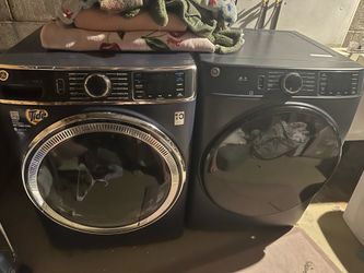 GE washer and dryer set