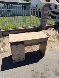 Free studay table desk