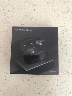 Wireless earbuds